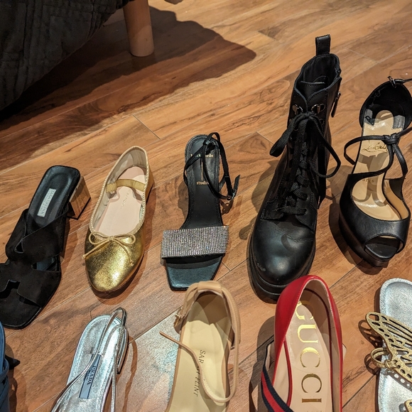 Size 6 shoes - Picture 5 of 16